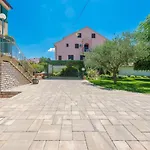 Lux Nina With Six Bedrooms, Private Pool By Adex Travel Vila *
