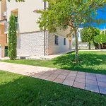 Villa Lux Nina With Six Bedrooms, Private Pool By Adex Travel *