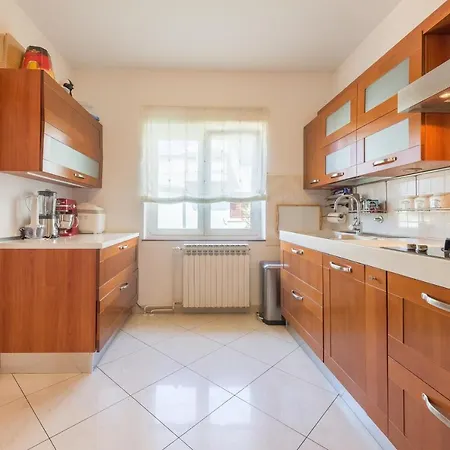 Lux Nina With Six Bedrooms, Private Pool By Adex Travel זאדאר