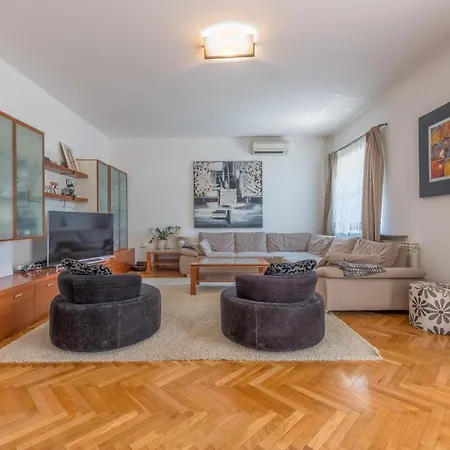 Villa Lux Nina With Six Bedrooms, Private Pool By Adex Travel Zadar
