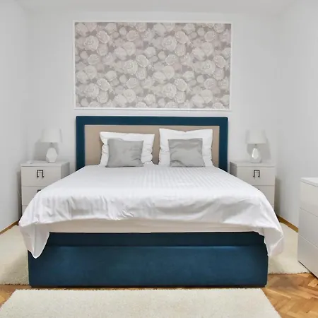 וילה Lux Nina With Six Bedrooms, Private Pool By Adex Travel