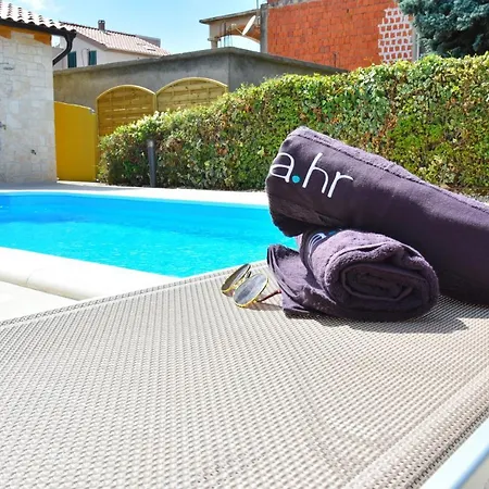 Villa Lux Nina With Six Bedrooms, Private Pool By Adex Travel Zadar