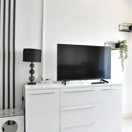 Lux Nina With Six Bedrooms, Private Pool By Adex Travel זאדאר