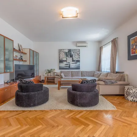 Lux Nina With Six Bedrooms, Private Pool By Adex Travel וילה *