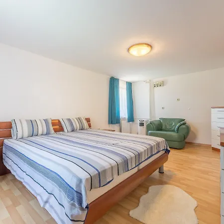 Lux Nina With Six Bedrooms, Private Pool By Adex Travel * זאדאר
