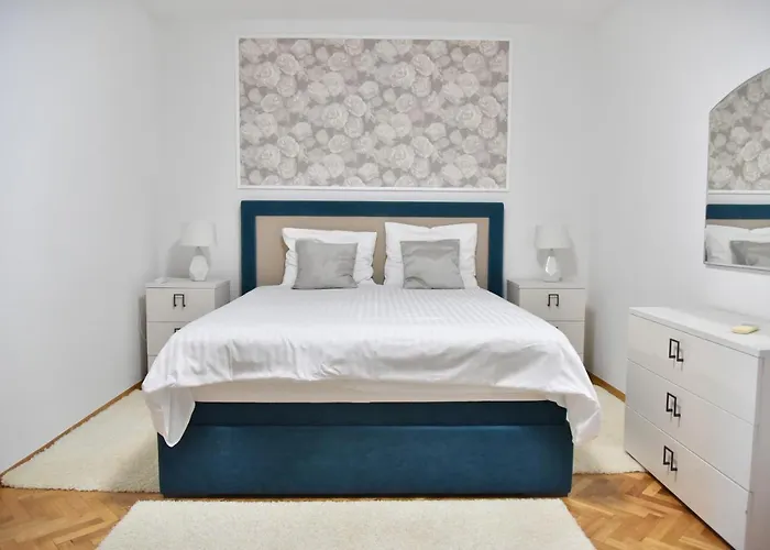 Willa Lux Nina With Six Bedrooms, Private Pool By Adex Travel