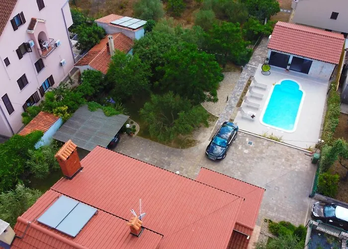 Lux Nina With Six Bedrooms, Private Pool By Adex Travel