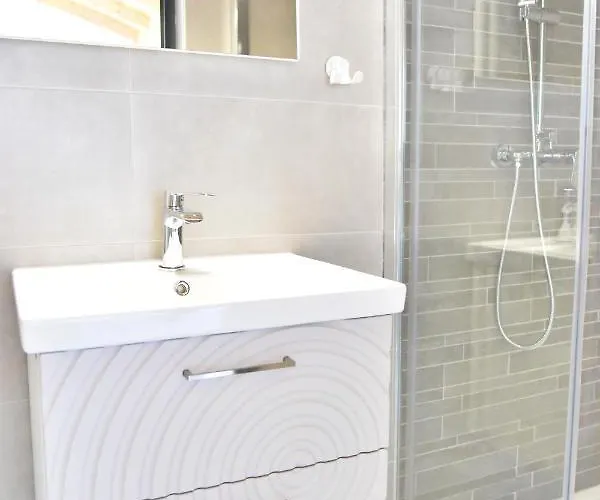 Willa Lux Nina With Six Bedrooms, Private Pool By Adex Travel *