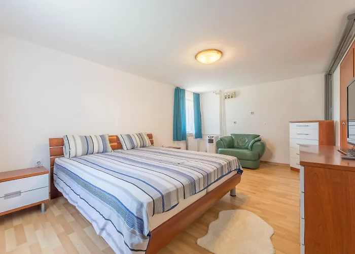 Lux Nina With Six Bedrooms, Private Pool By Adex Travel * Zadar