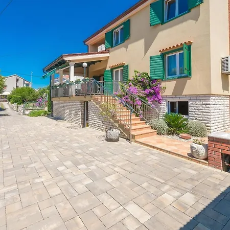 Lux Nina With Six Bedrooms, Private Pool, Sauna Вилла *