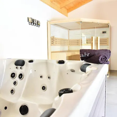 Lux Nina With Six Bedrooms, Private Pool By Adex Travel *