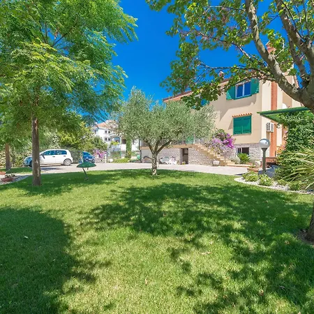 Lux Nina With Six Bedrooms, Private Pool By Adex Travel Vila