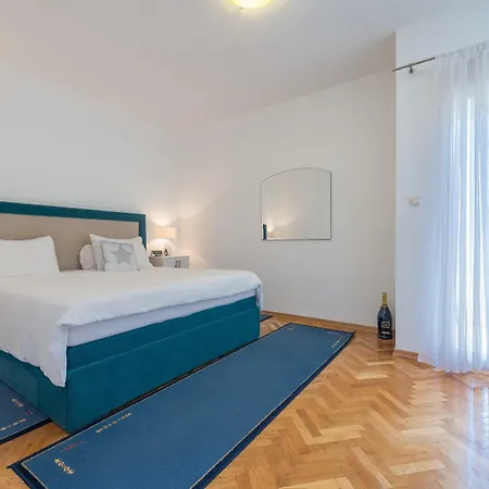 Lux Nina With Six Bedrooms, Private Pool By Adex Travel Vila *